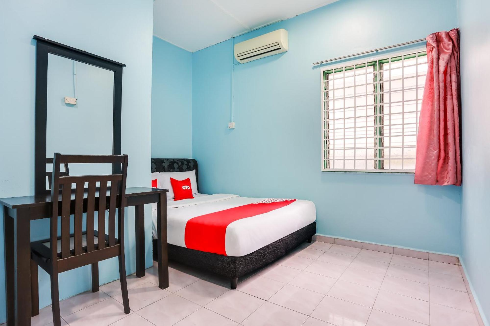 Oyo 44094 Bangi Lanai Hotel Экстерьер фото