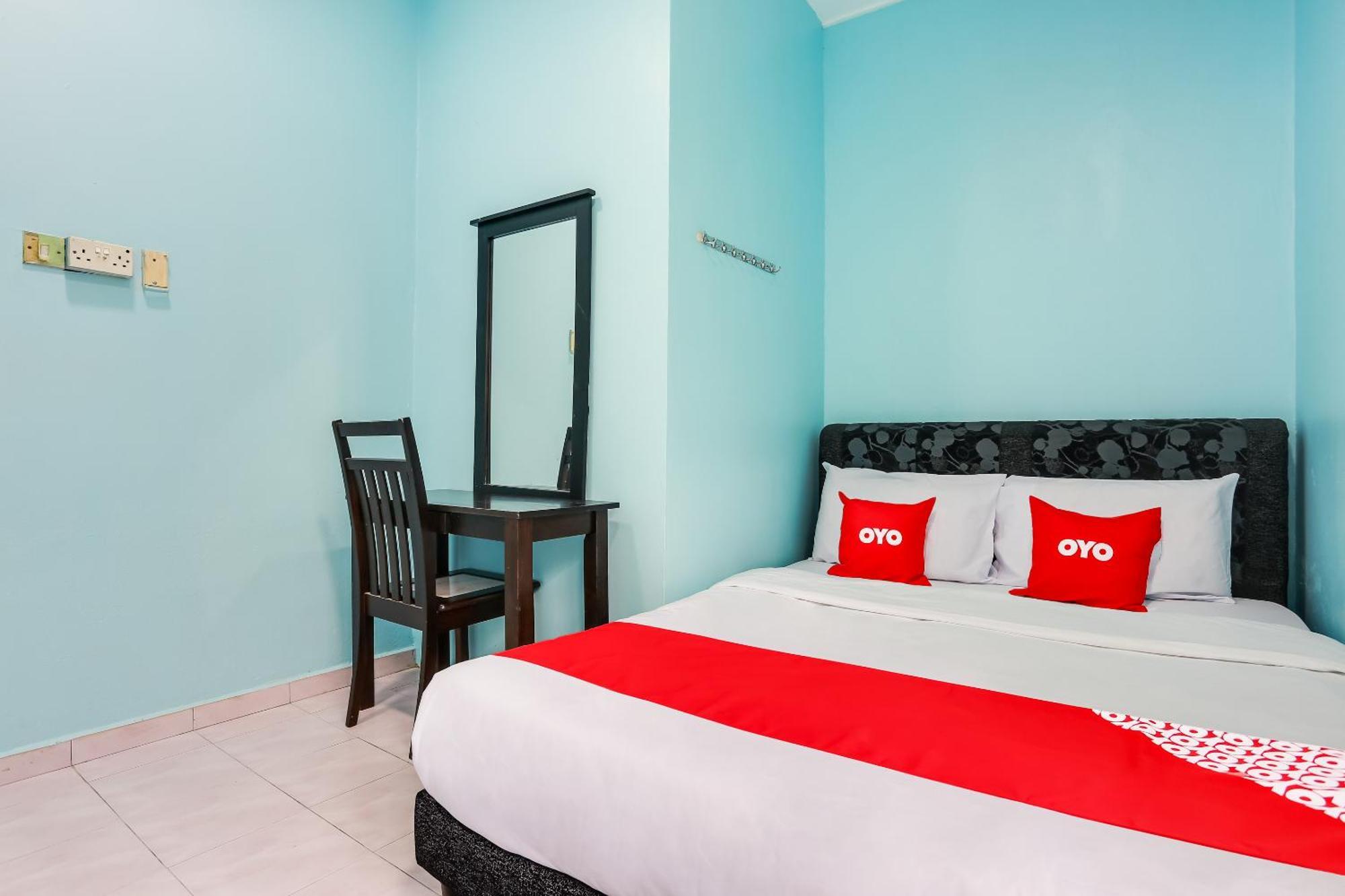 Oyo 44094 Bangi Lanai Hotel Экстерьер фото