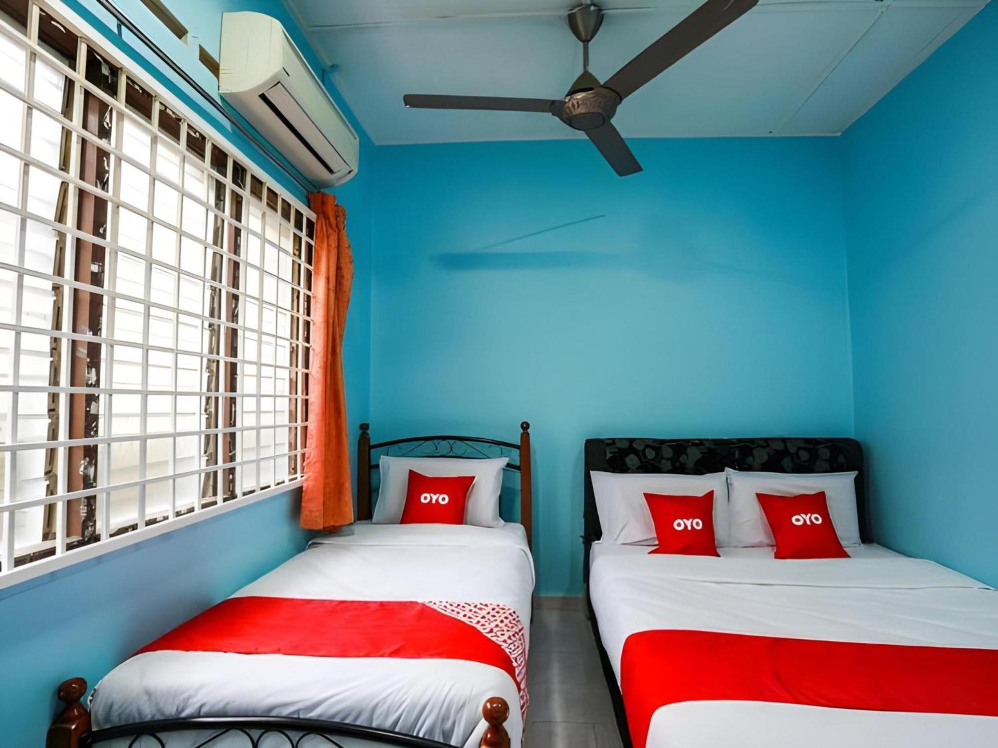 Oyo 44094 Bangi Lanai Hotel Экстерьер фото