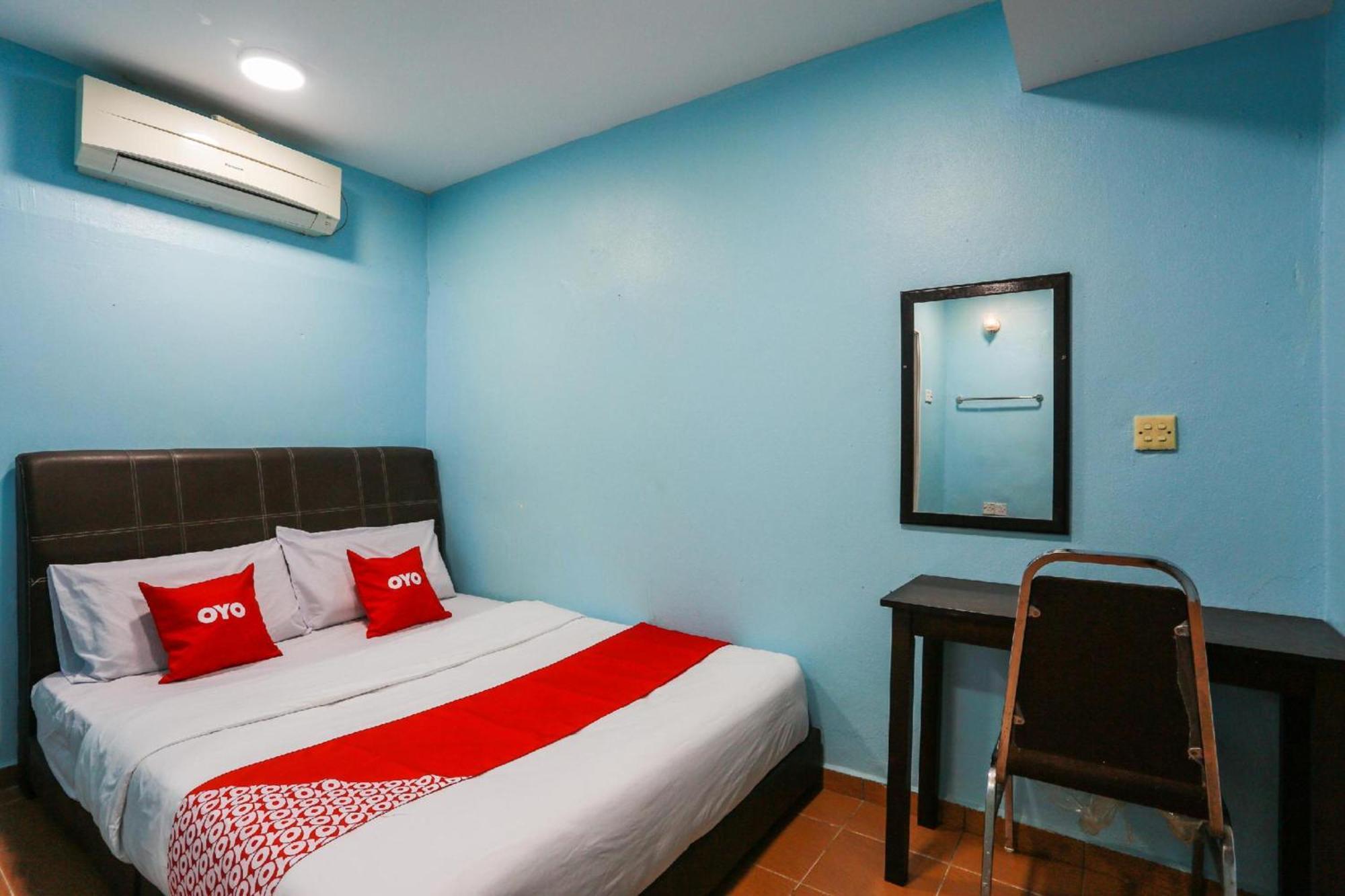 Oyo 44094 Bangi Lanai Hotel Экстерьер фото