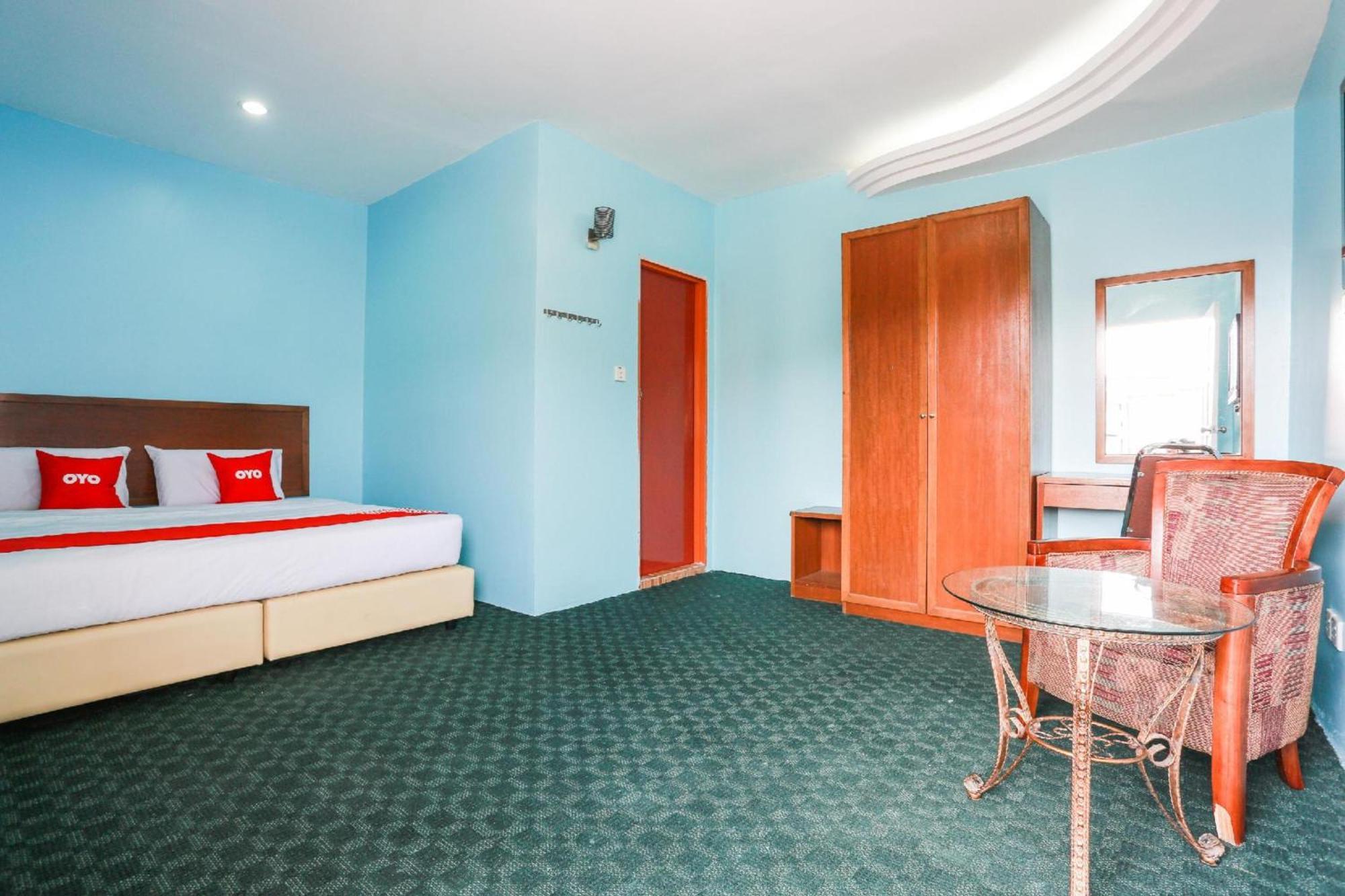 Oyo 44094 Bangi Lanai Hotel Экстерьер фото